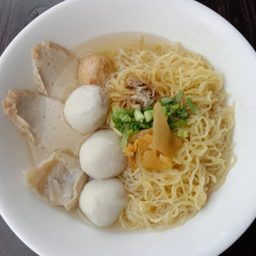 ก๋วยเตี๋ยวลูกชิ้นปลา