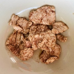 หมูหมักลวกน้ำตก