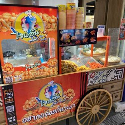 ก๋วยเตี๋ยวน้ำใส น้ำตก เย็นตาโฟ ตลาดปัญญา