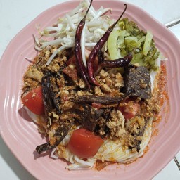 ขนมจีน น้ำเงี้ยวไก่