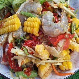 .ข้าวปั้นอาหารอีสาน,ส้มตำ แซ่บยกล้อ