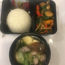 ข้าว+ผัดปลากะพง+แกงจืดเต้าหู้หมูสับ