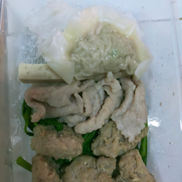สุกี้หมู