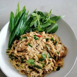 ยำหน่อไม้ไร่  (ไม่ใส่น้ำปู)