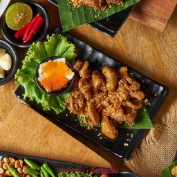 ไส้ตันทอดกระเทียม