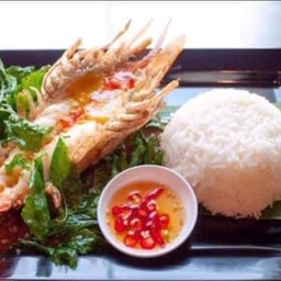 ข้าวราดกะเพรากรอบกุ้งแม่น้ำ1ตัว