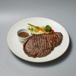 สเต๊กเนื้อสันนอกโคขุน