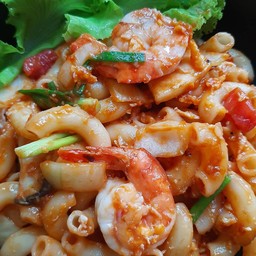 ผัดมักกะโรนีกุ้ง