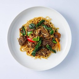 สปาเก็ตตี้ผัดขี้เมาเนื้อน่องลาย