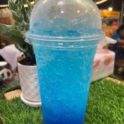 ชาปักษ์ใต้ กับ ลูกชิ้นทอด