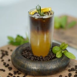 เนเวอร์เดอะเลส ( เอสเปรสโซ่, น้ำมะปี๊ด และโซดา )