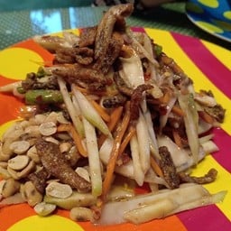 ตำมะม่วงปลากรอบ