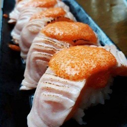 ซูชิแซลมอนเบิร์น