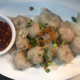 เกี๊ยวปลาลวกจิ้ม สามย่าน แซ่บถึงใจ