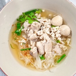 ก๋วยเตี๋ยวหมูน้ำใส