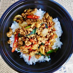 ตู้กับข้าว (ยำ & กระเพรา)