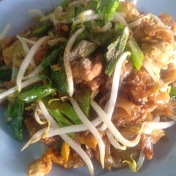 ผัดซีอิ๊วรวมมิตร
