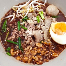 ก๋วยเตี๋ยวหมูน้ำตกต้มยำ พิเศษ