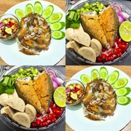 ชุดจับคู่สุดคุ้ม ข้าวปลาแกะ + ยำขนมจีน