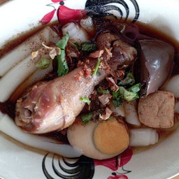 ก๋วยจั๊บน่องไก่