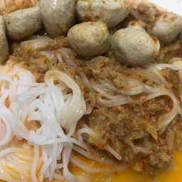 ขนมจีนน้ำยาปลาทะเล(ปลาดอกไม้)