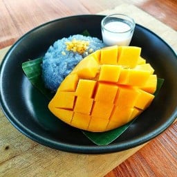 คั่วไก่-สุกี้ & นพรัตน์ ข้าวเหนียวมะม่วง พระยามนธาตุ แยก17