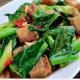 คะน้าหมูกรอบ -เป็นกับข้าว