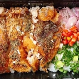 ข้าวหน้าปลากะพงแกะ
