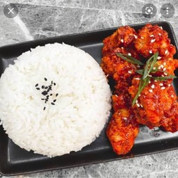 ข้าวไก่ราดซอสเกาหลี