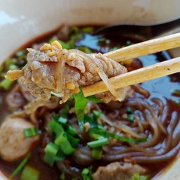 ก๋วยเตี๋ยวเรือรสเด็ด(เชฟยุ่น)