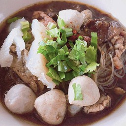 ก๋วยเตี๋ยวเนื้อน้ำตก