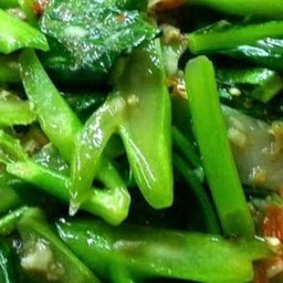 คะน้าปลาอินทรี -เป็นกับข้าว