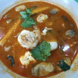 ต้มยำรวมมิตรทะเล