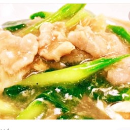Stir-fried Chicken with Wide Noodles