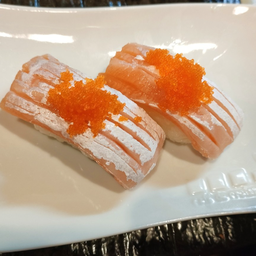 ซูชิท้องแซลมอน