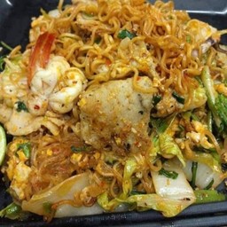 มาม่าสุกี้รวมมิตร