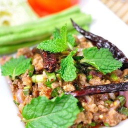 ลาบเนื้อ