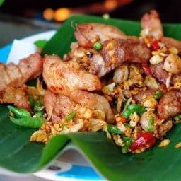 มันส์หมู ข้าวหมูทอด&ข้าวหมูแดงหมูกรอบสูตรหมูย่างเมืองตรัง