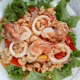 มักกะโรนีหมูกรอบ