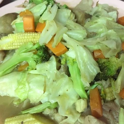 ผัดผักรวมมิตร (กับข้าว)