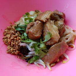 ร้านก๋วยเตี๋ยวเจ้ติ๋มสวนตะไคร้