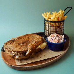 L6 กริลชีสแซนวิช Grilled Cheese Sandwich