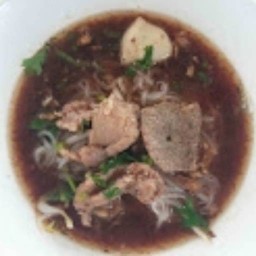 ร้านก๋วยเตี๋ยวเจ๊ปุ้ยบ้านโพธิ์ เสนา