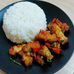 กะเพราพริกแห้งรสแซ่บ สาขา 3