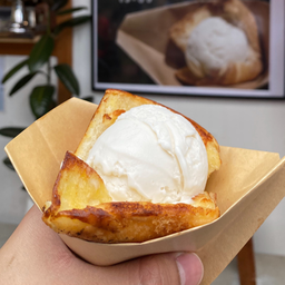 ไอติมย่างเนย ขนมปังเนยสด