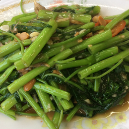 ผัดผักบุ้งไฟแดง