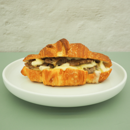 BS4 ครัวซองต์ไส้กรอก ชีส Sausage & Cheese Croissant 