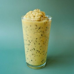 เสาวรสโยเกิตปั่น Passion fruit yoghurt shake