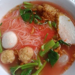 ก๋วยเตี๋ยว เส้นหมี่ เย็นตาโฟ