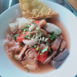ธนากร บะหมี่เกี๊ยว